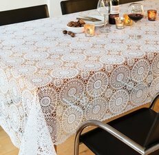 35x140 Restje tafelzeil kant wit rond patroontje
